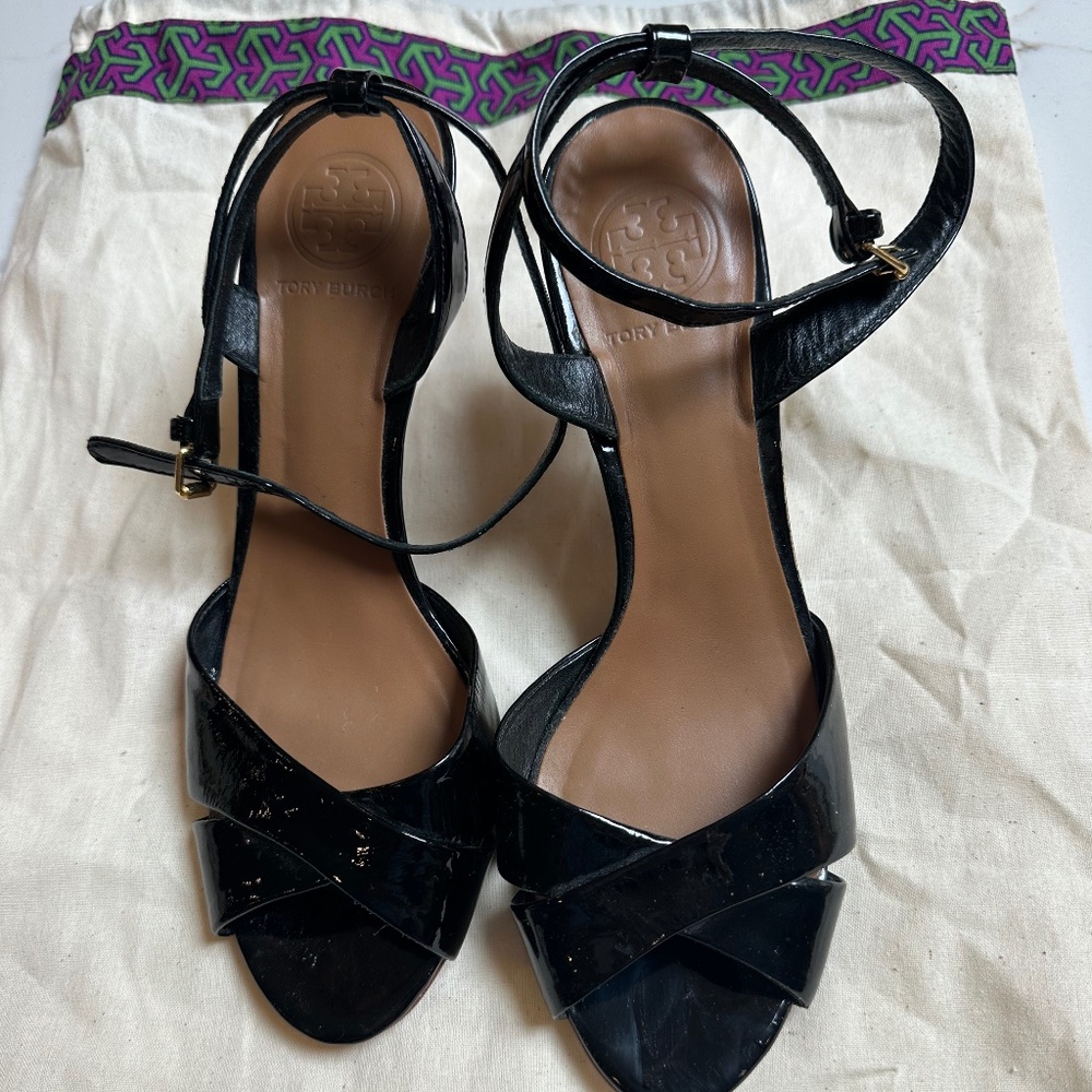 Tory Burch Black Patent Leather Sandals Size 7.5